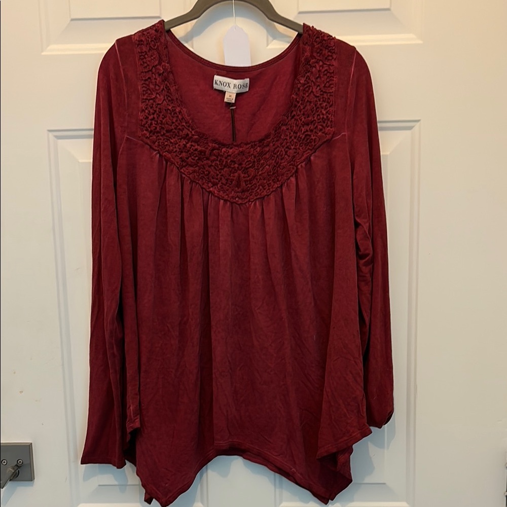 **NWT** Maroon embroidered top with shark bite hem